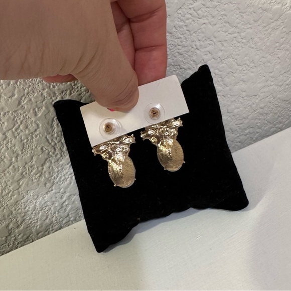 Pineapple Crystal Earrings - Picture 4 of 4
